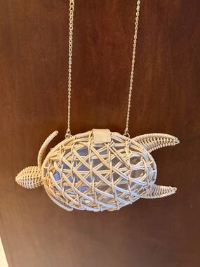 Tommy Bahama Woven Turtle Crossbody Bag in Natural Beige